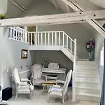 Willa La Chanterelle *