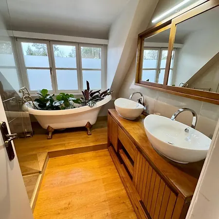 La Chanterelle Villa *